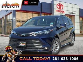 2026 Toyota Sienna XLE 8 Passenger
