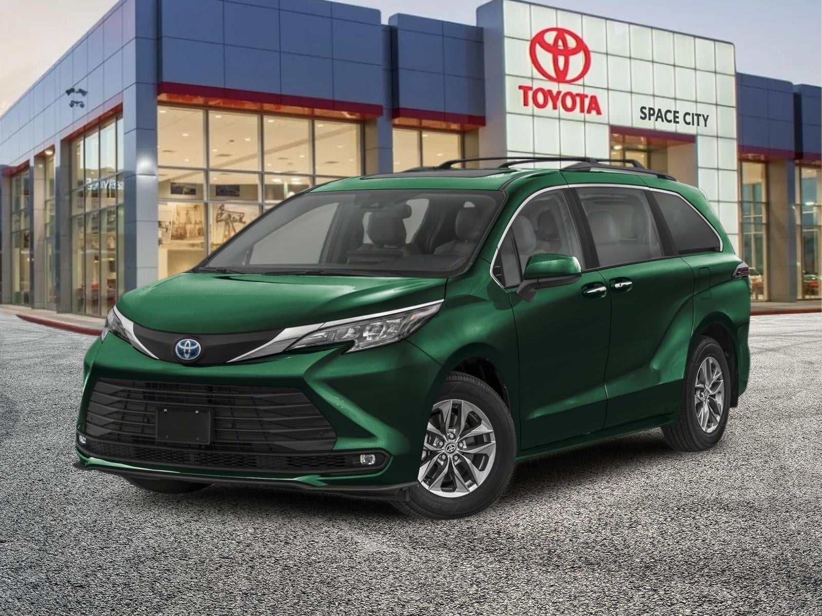 2026 Toyota Sienna XLE 8 Passenger