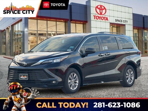 2026 Toyota Sienna XLE 8 Passenger