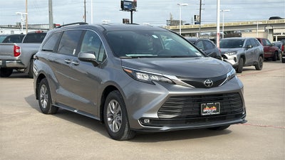 2026 Toyota Sienna XLE