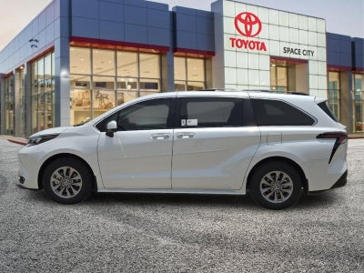 2026 Toyota Sienna XLE