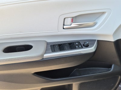 2025 Toyota Sienna XLE 8 Passenger