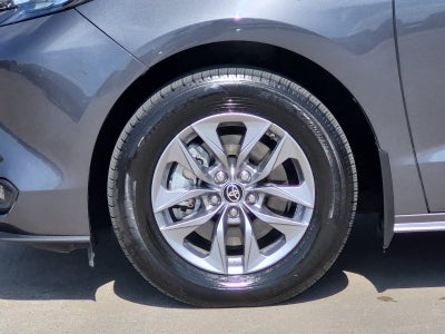 2025 Toyota Sienna XLE 8 Passenger