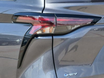 2025 Toyota Sienna XLE 8 Passenger