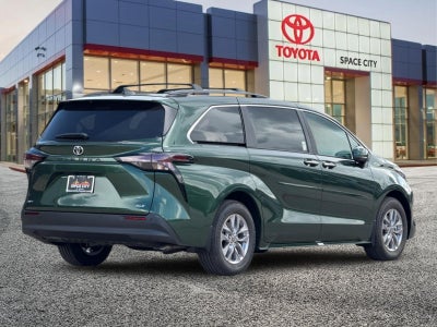 2026 Toyota Sienna XLE