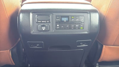 2014 Toyota SEQUOIA 4X2 Platinum
