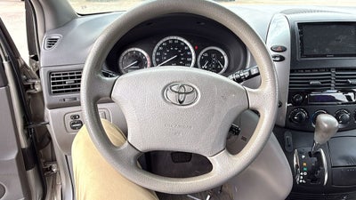 2006 Toyota SIENNA CE