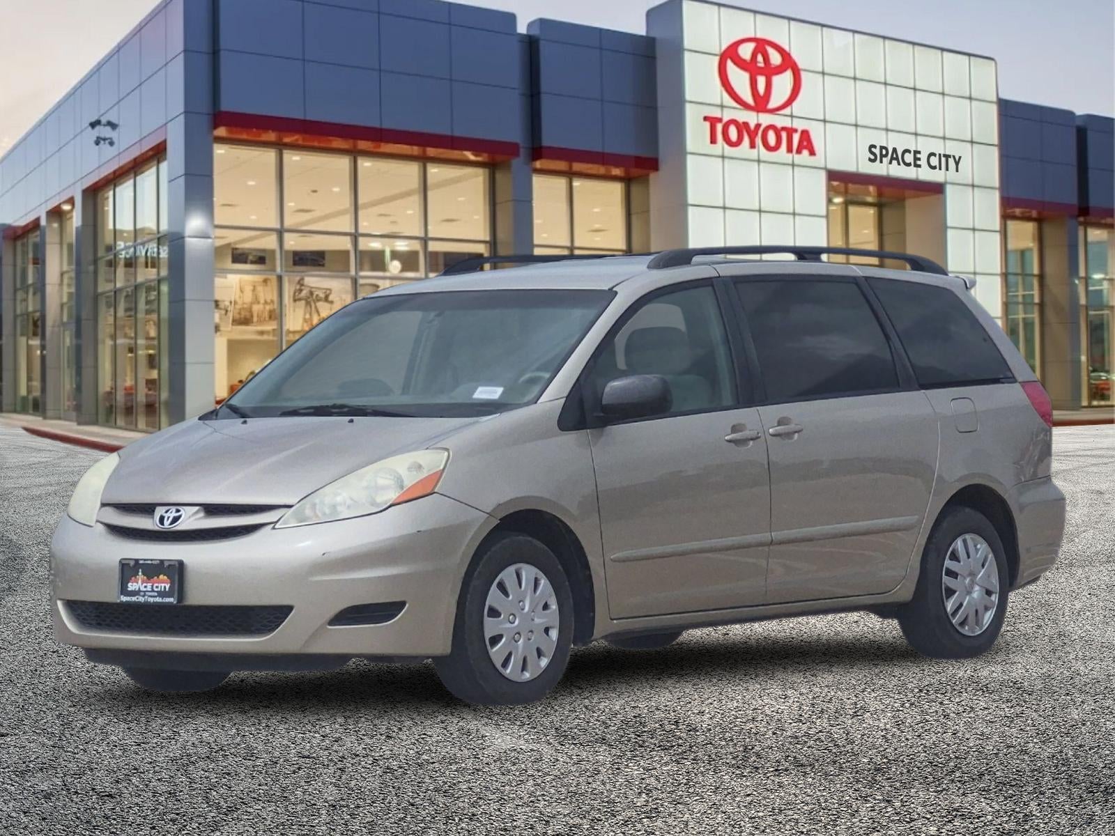 2008 Toyota SIENNA LE