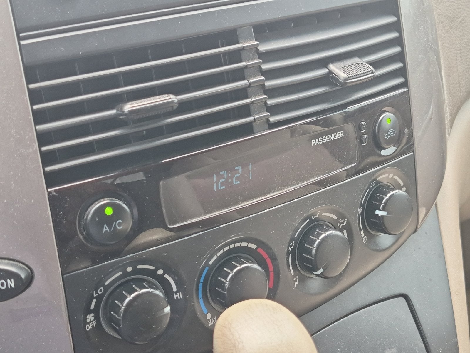 2008 Toyota SIENNA LE