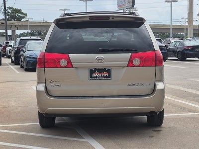 2008 Toyota SIENNA LE