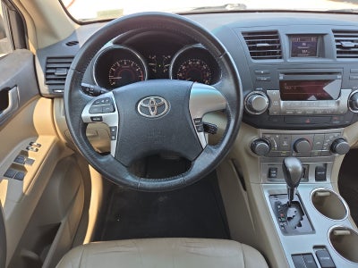 2012 Toyota HIGHLANDER SE