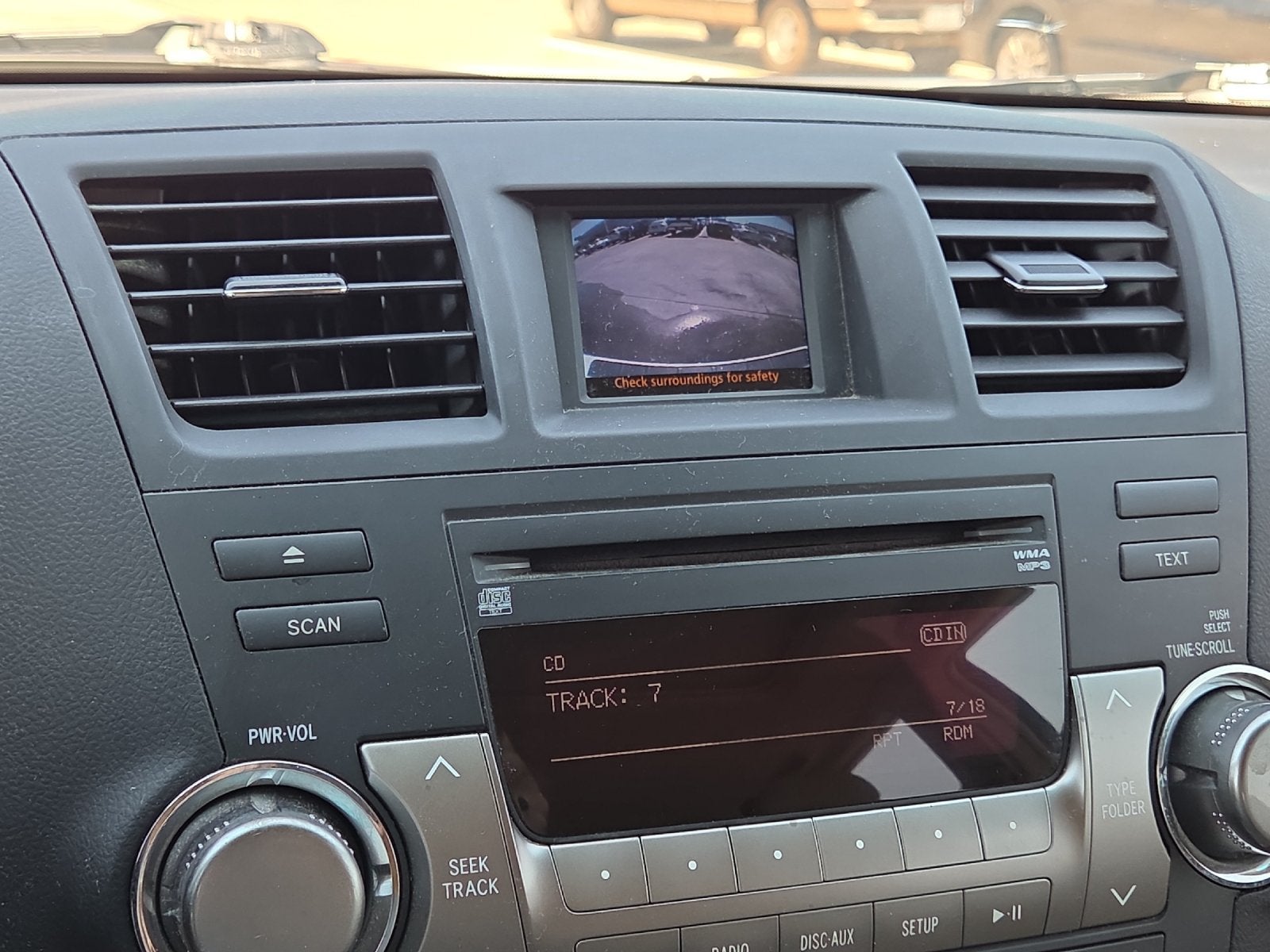 2012 Toyota HIGHLANDER SE