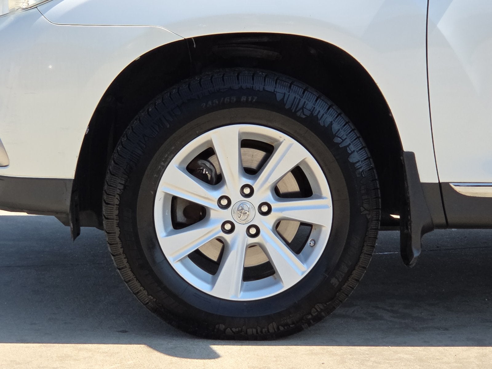 2012 Toyota HIGHLANDER SE