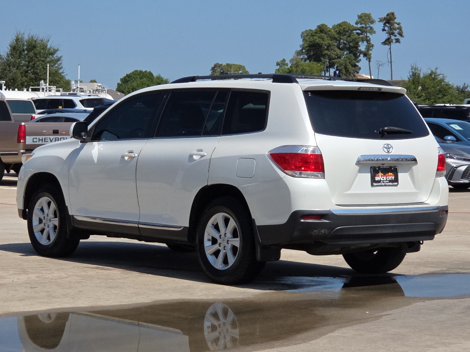2012 Toyota HIGHLANDER SE