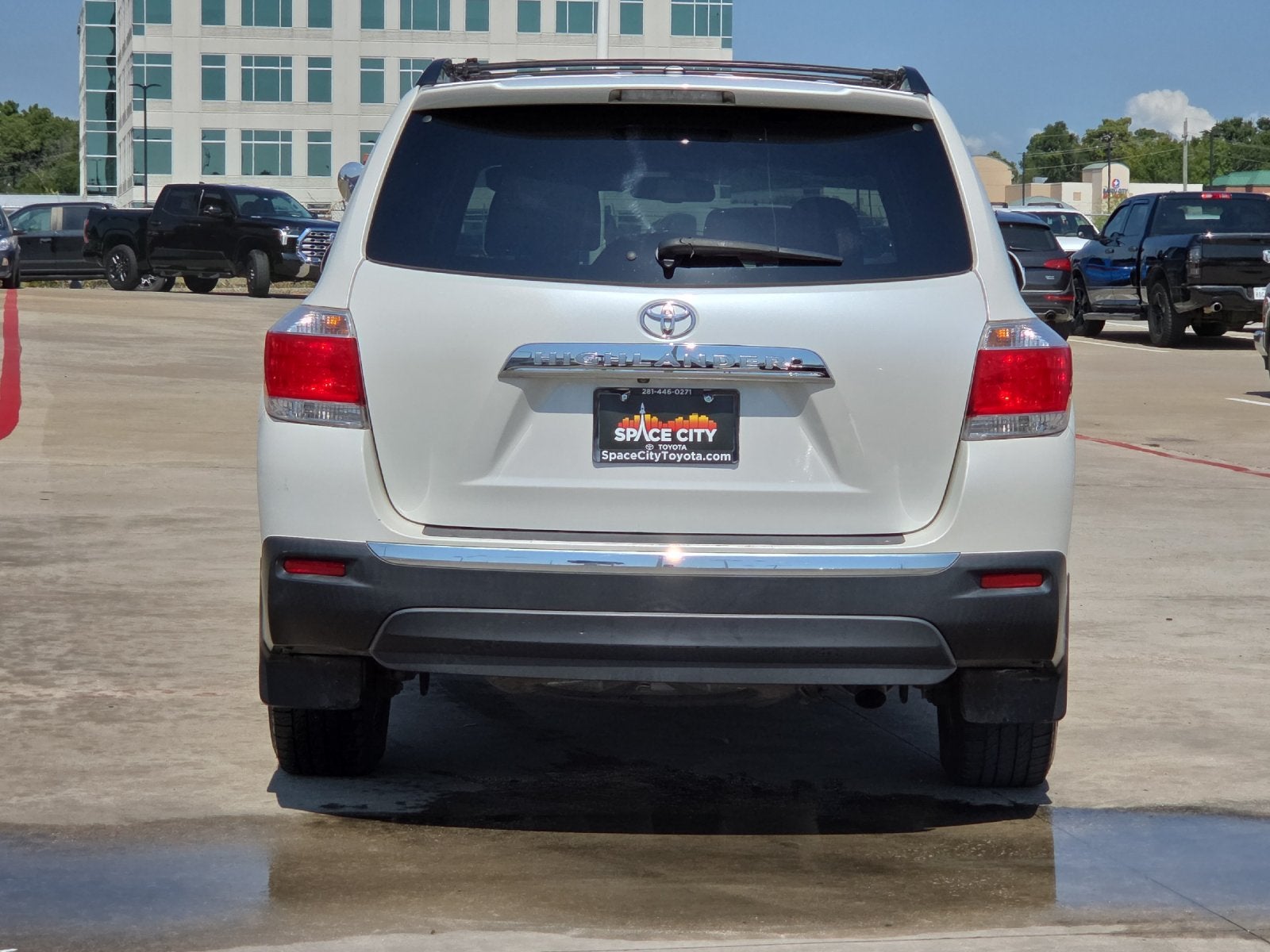 2012 Toyota HIGHLANDER SE