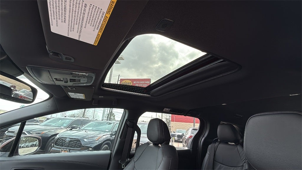 2026 Toyota Sienna Limited 7 Passenger