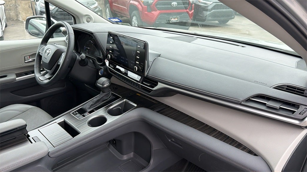 2024 Toyota SIENNA LTD AWD Limited 7 Passenger