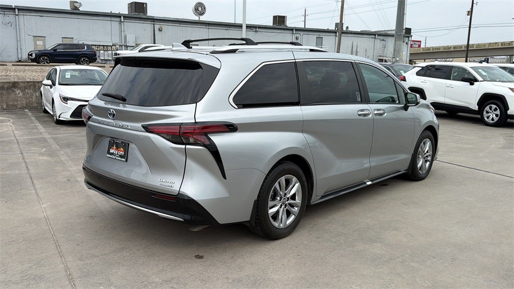 2024 Toyota SIENNA LTD AWD Limited 7 Passenger