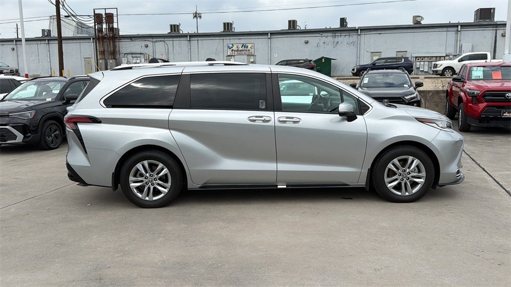 2024 Toyota SIENNA LTD AWD Limited 7 Passenger