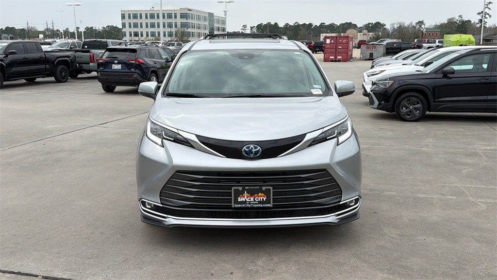 2024 Toyota SIENNA LTD AWD Limited 7 Passenger