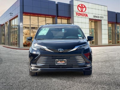 2026 Toyota Sienna Limited 7 Passenger