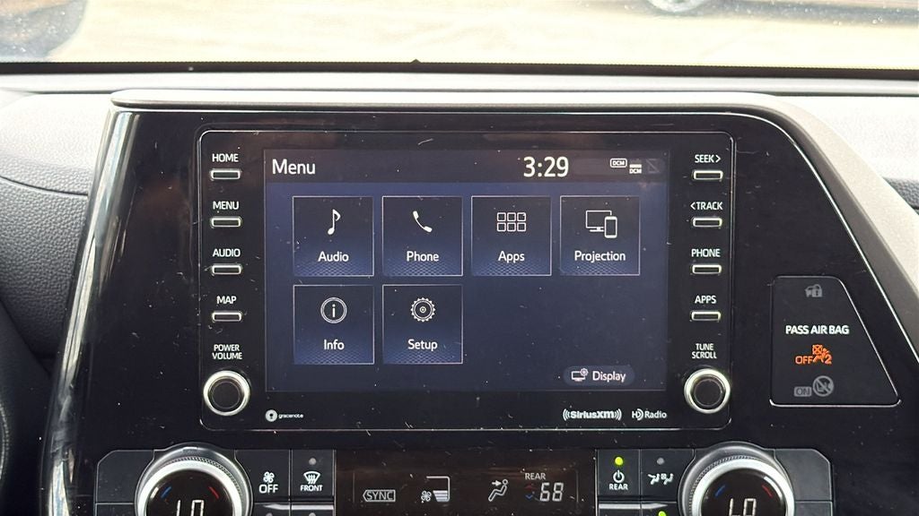 2021 Toyota HIGHLANDER LE
