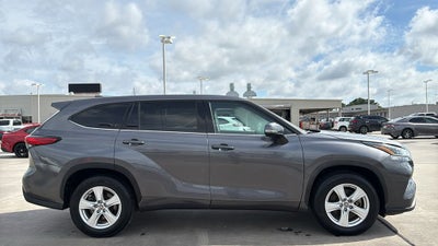 2021 Toyota HIGHLANDER LE