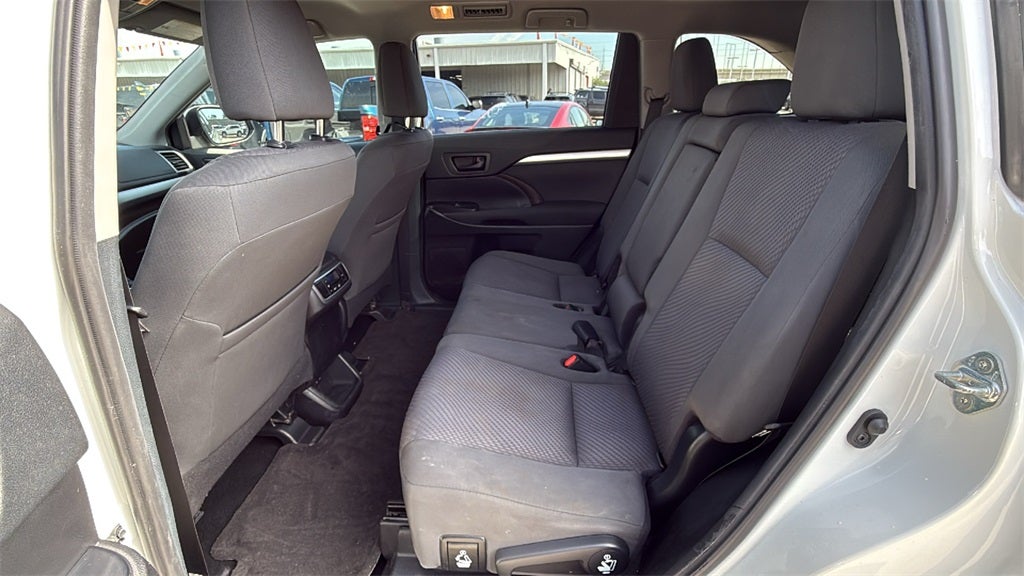 2019 Toyota HIGHLANDER LE Plus