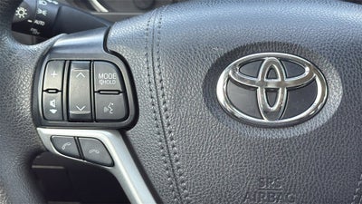 2019 Toyota HIGHLANDER LE Plus