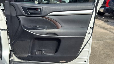 2019 Toyota HIGHLANDER LE Plus