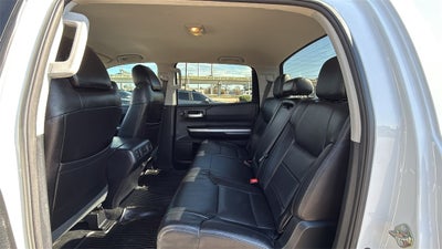 2017 Toyota TUNDRA 4X4 SR5