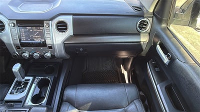 2017 Toyota TUNDRA 4X4 SR5