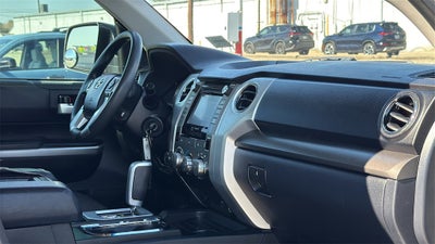 2017 Toyota TUNDRA 4X4 SR5