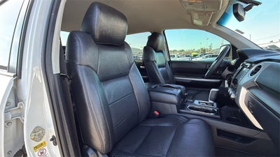 2017 Toyota TUNDRA 4X4 SR5