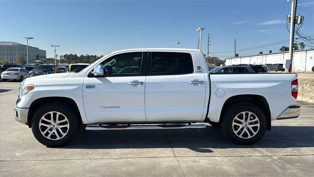 2017 Toyota TUNDRA 4X4 SR5