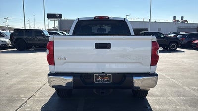 2017 Toyota TUNDRA 4X4 SR5
