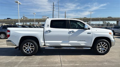 2017 Toyota TUNDRA 4X4 SR5