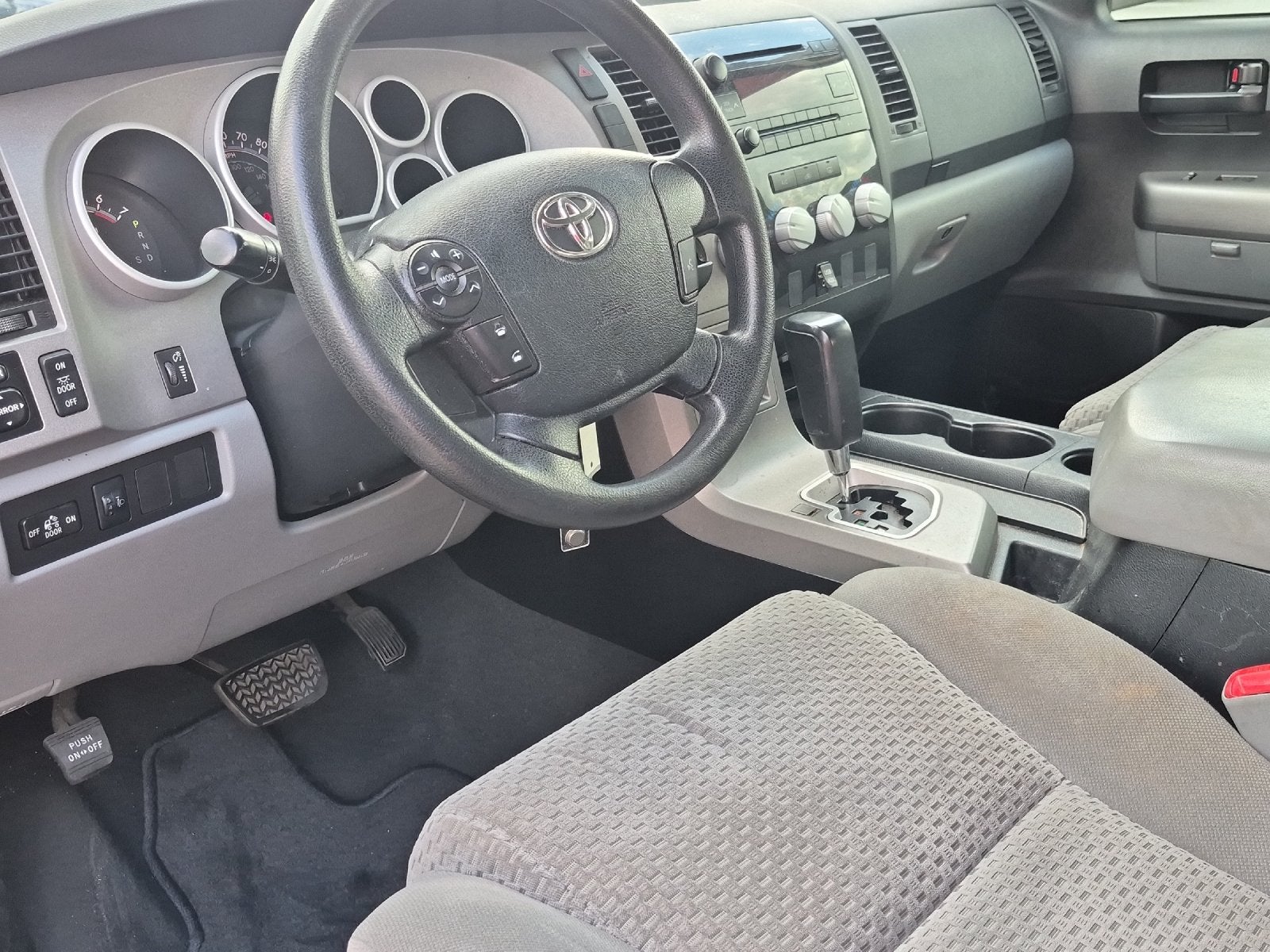 2013 Toyota TUNDRA 4X2 Grade 4.6L V8