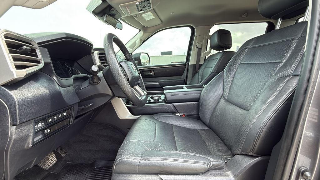 2024 Toyota TUNDRA 4X2 SR5