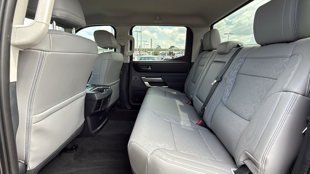 2024 Toyota TUNDRA 4X4 SR5