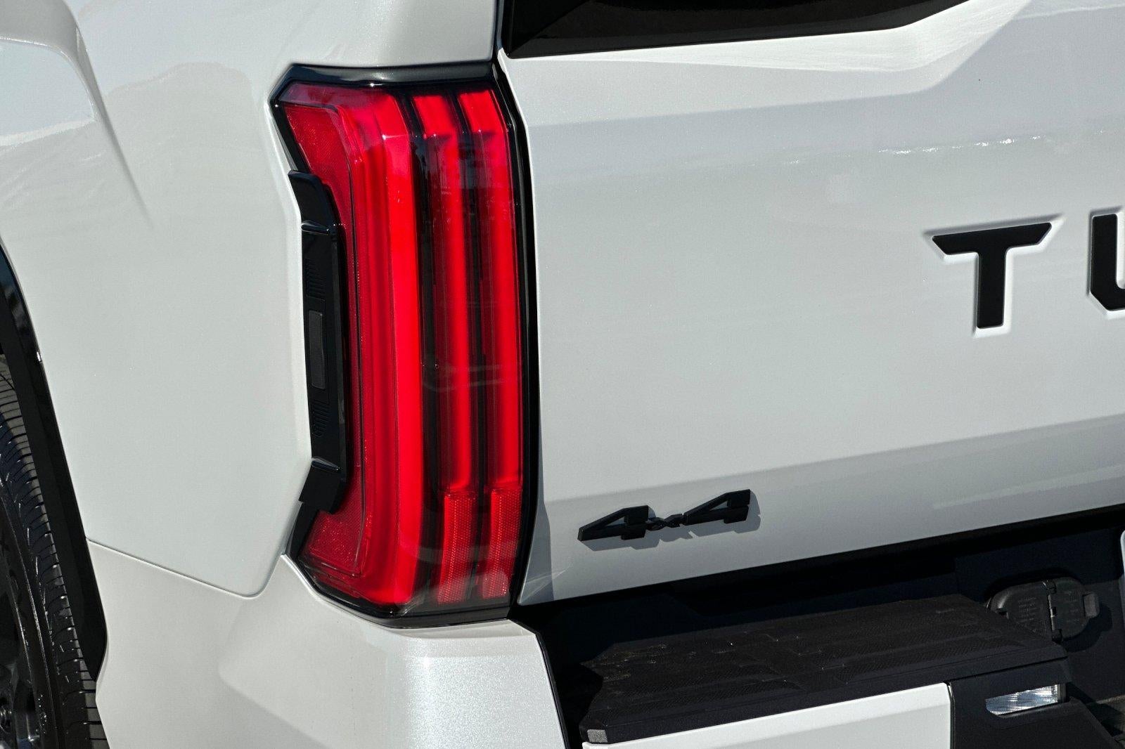 2026 Toyota Tundra i-FORCE MAX Platinum i-FORCE MAX