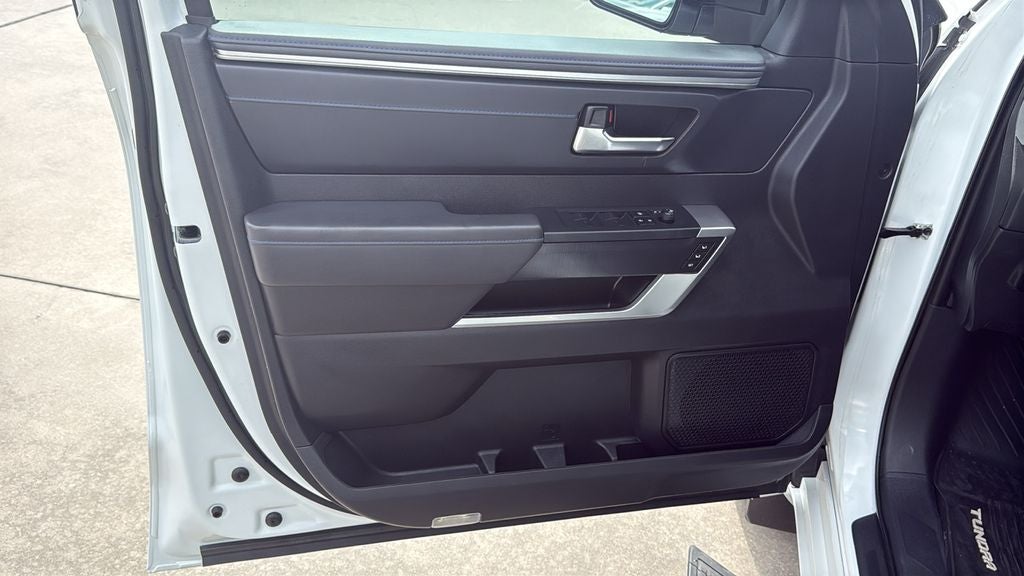 2025 Toyota TUNDRA HV 4X4 Platinum