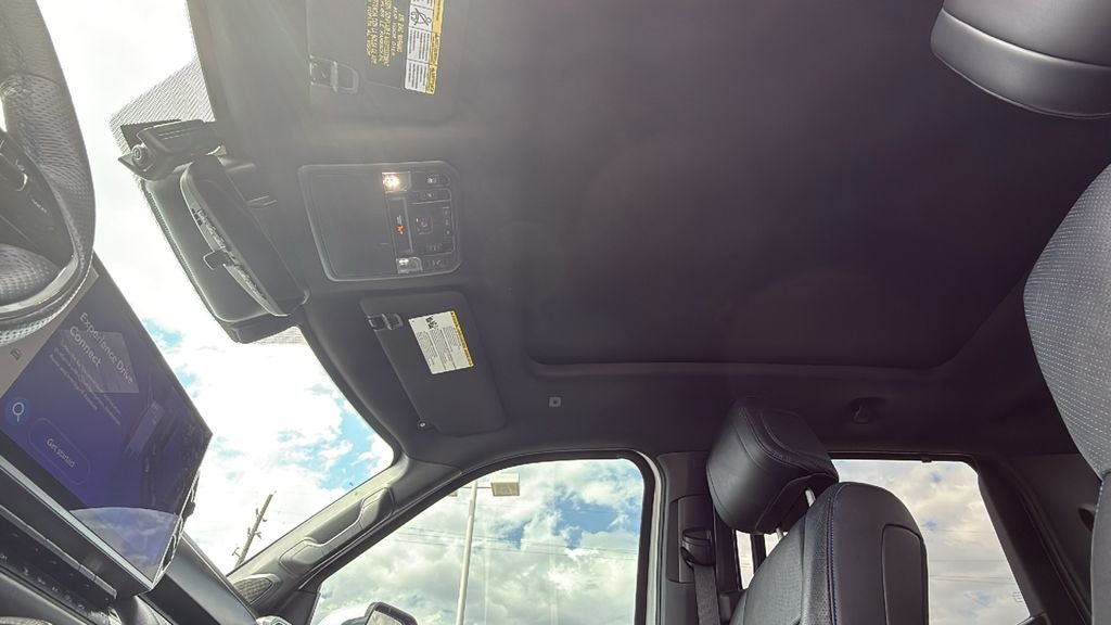 2025 Toyota TUNDRA HV 4X4 Platinum