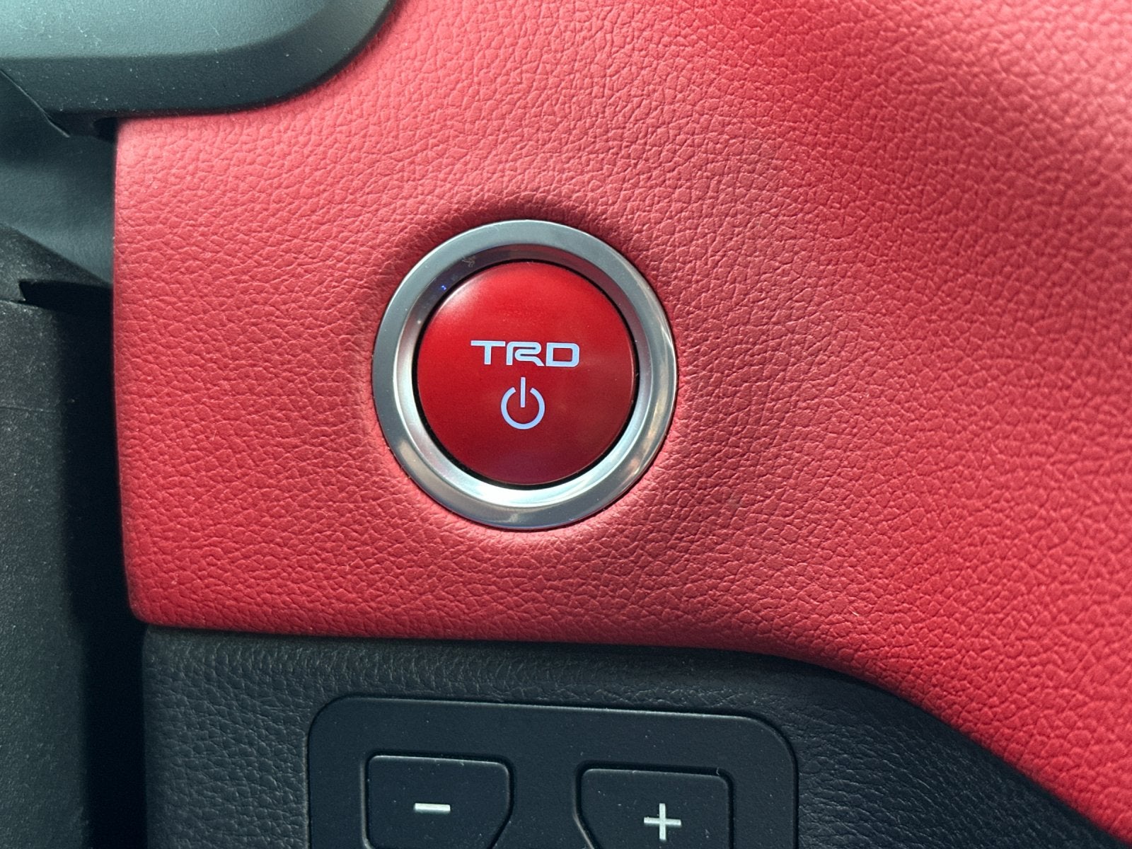 2024 Toyota Tundra i-FORCE MAX TRD Pro