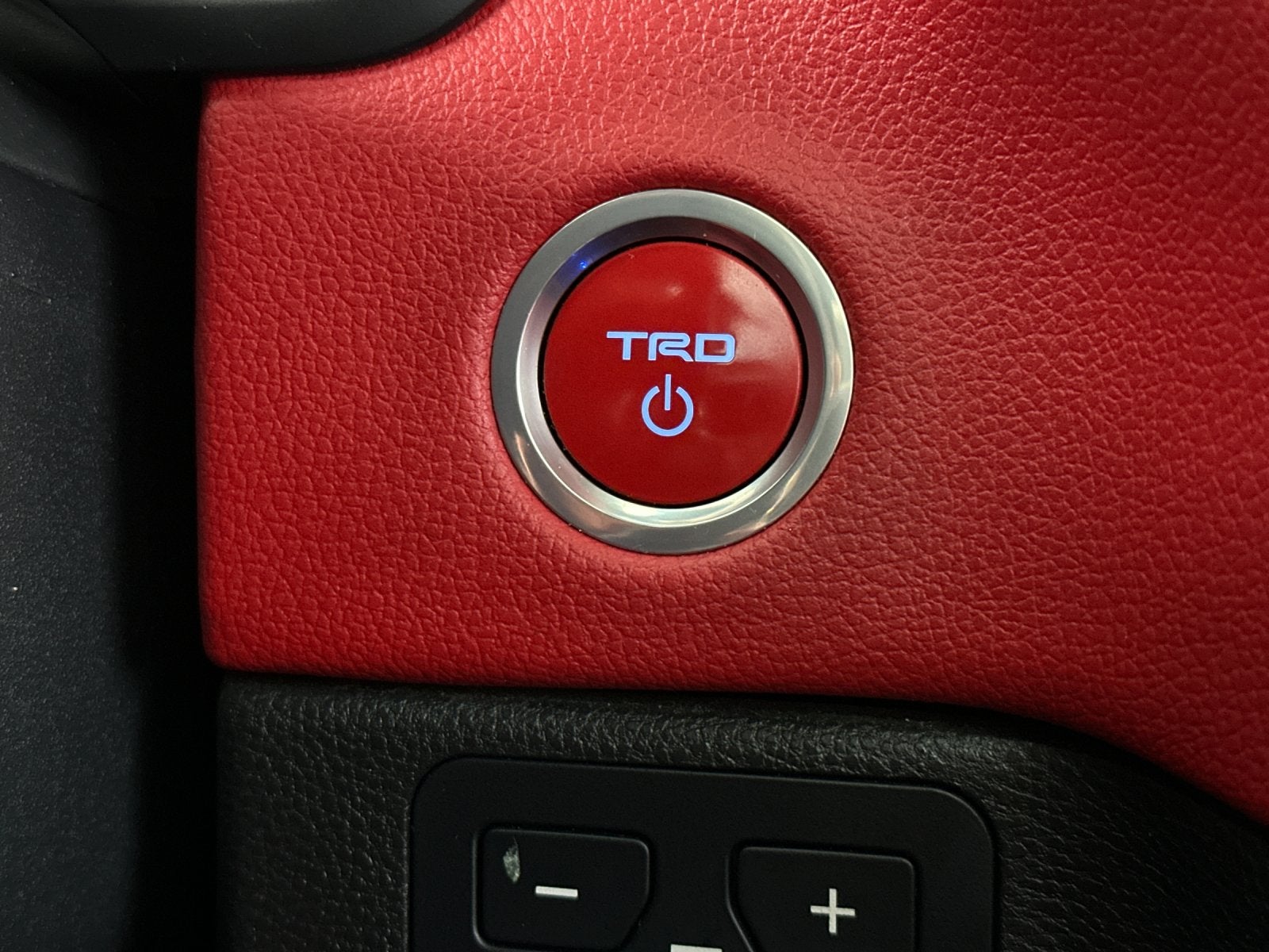 2022 Toyota Tundra i-FORCE MAX TRD Pro