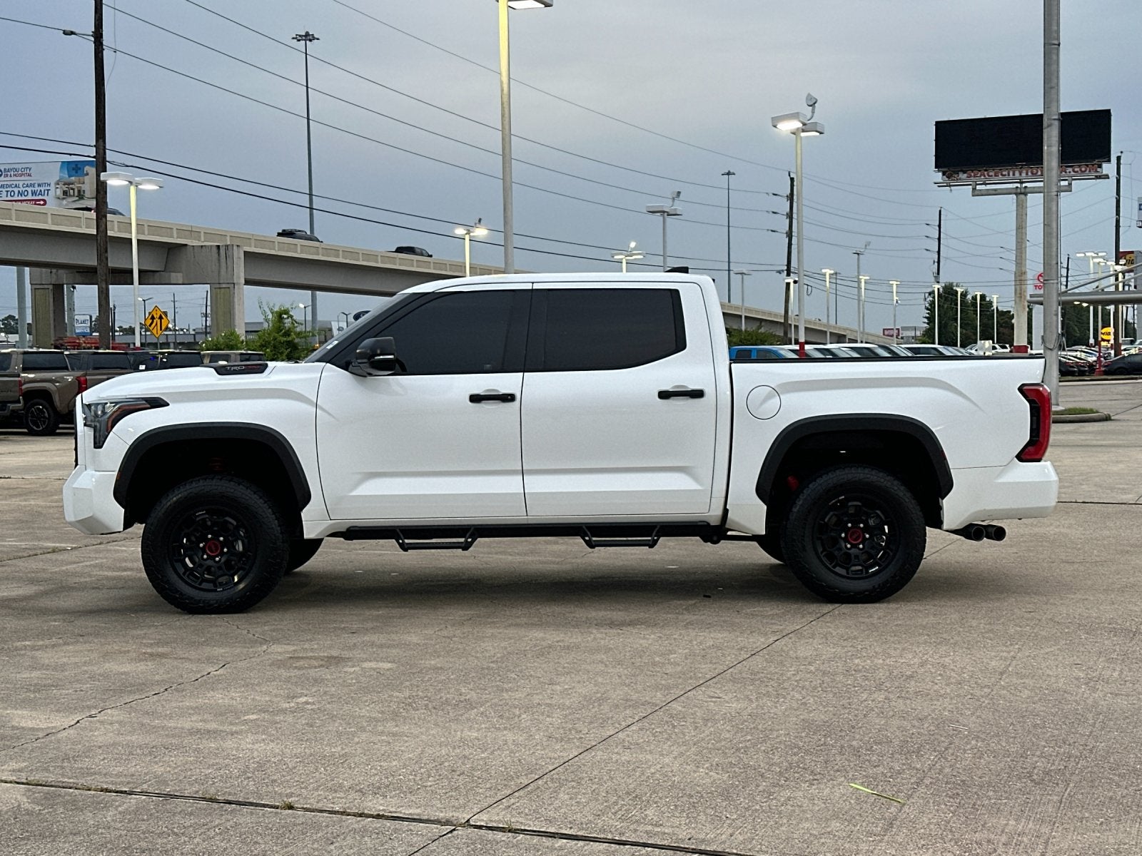 2022 Toyota Tundra i-FORCE MAX TRD Pro