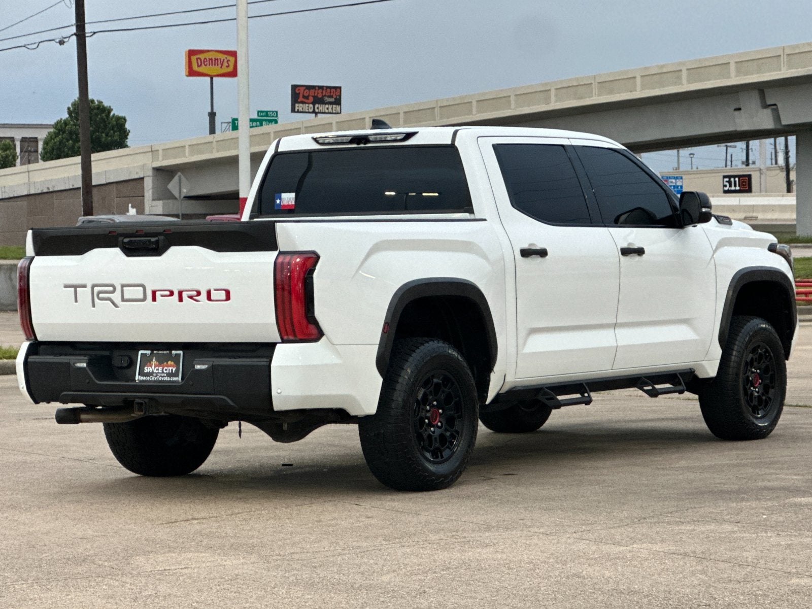 2022 Toyota Tundra i-FORCE MAX TRD Pro