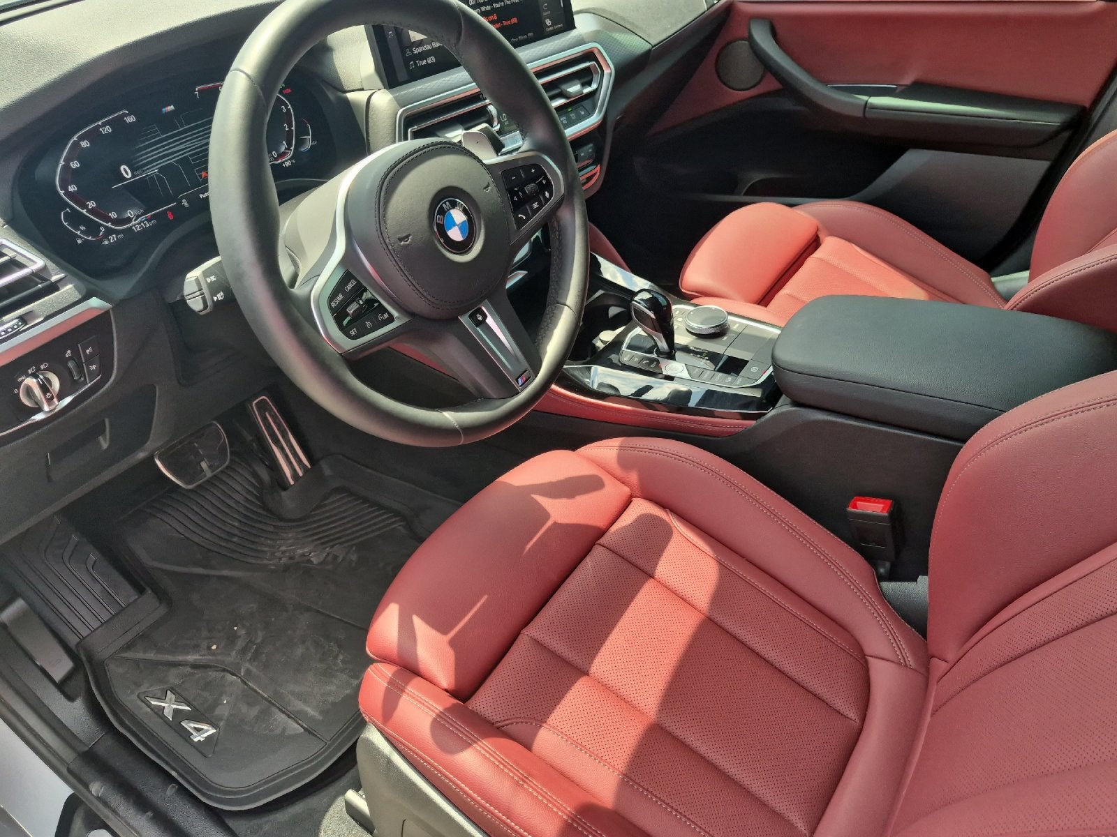 2025 BMW X4 xDrive30i