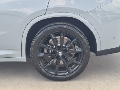 2025 BMW X4 xDrive30i