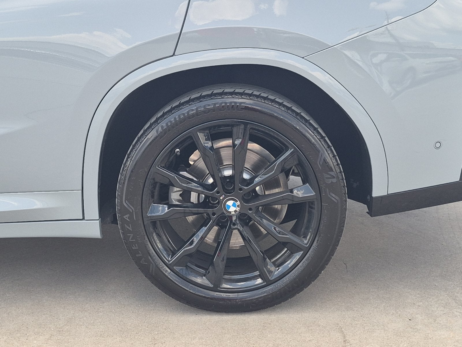 2025 BMW X4 xDrive30i